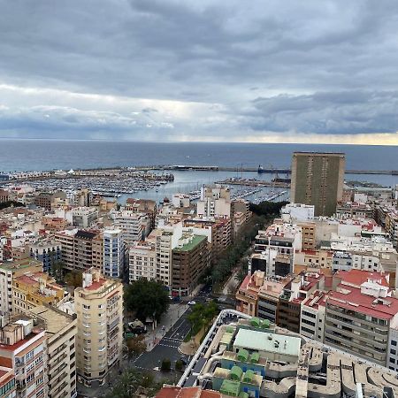 Apartamento 24Th Floor & Sea View لقنت المظهر الخارجي الصورة