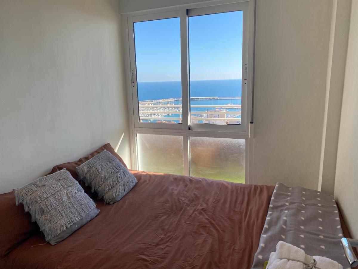 Apartamento 24Th Floor & Sea View لقنت المظهر الخارجي الصورة